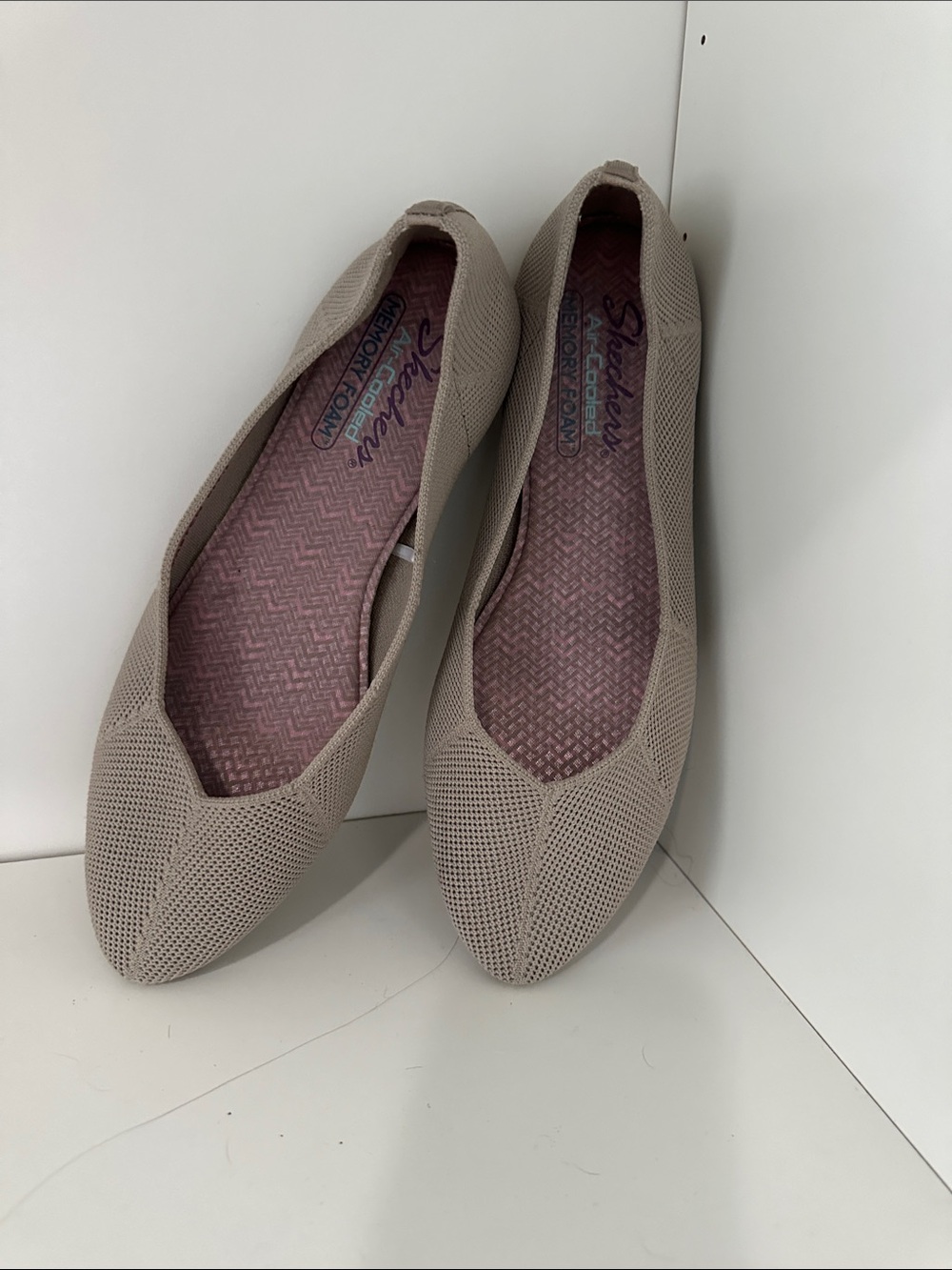 Skechers Women's Taupe Knit Pointed-Toe Slip-On Flats